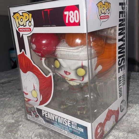 IT Funko Pop Figure, Pennywise with Balloon, 780, with protective coving - Picture 2 of 3